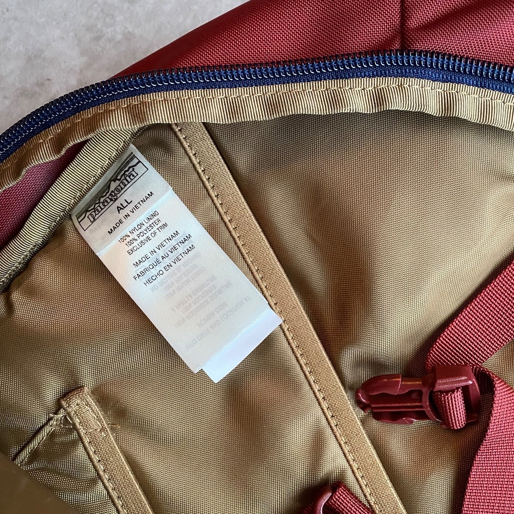 Patagonia Refugio backpack, burgundy-blue-tan, 28L - Picture 9 of 10